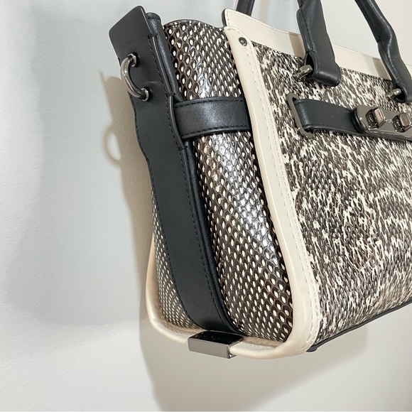 Coach | Swagger 21 Snakeskin Tote Bag - Picture 4 of 13